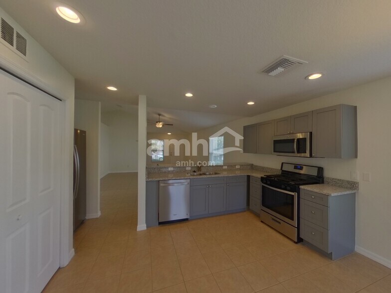 Building Photo - 14231 Gnatcatcher Terrace