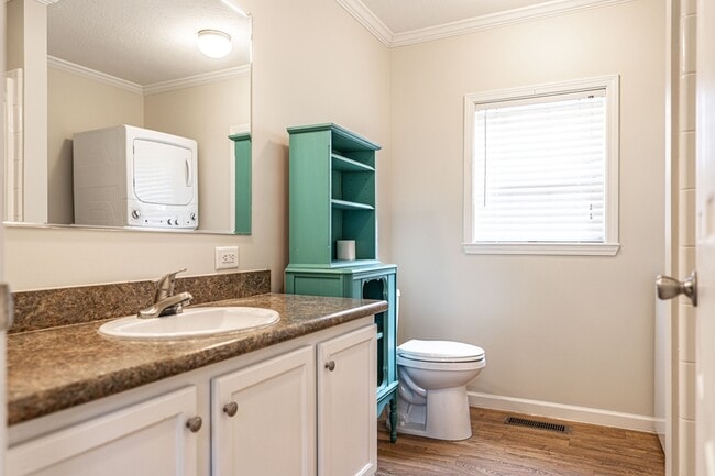 Building Photo - 435 W Baltimore Ave