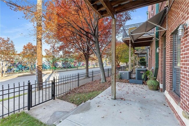 Building Photo - 791 Wylie St SE