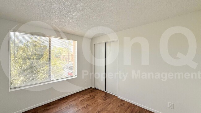 Building Photo - 2415 W Hazelwood St