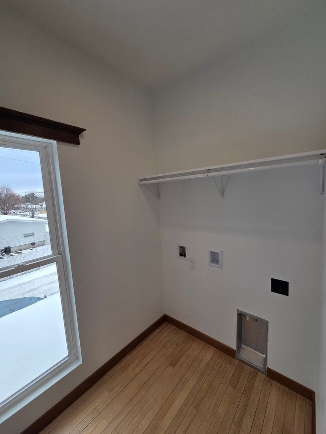 Building Photo - 2904 Parkridge Ave