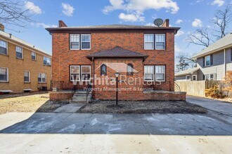 Building Photo - Charming 3 bedroom, 1.5 bathroom home, wit...