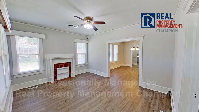 Primary Photo - Charming 3 BD/1 BA Home with Fresh Updates...