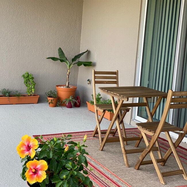 Building Photo - 9035 Carlotta Wy