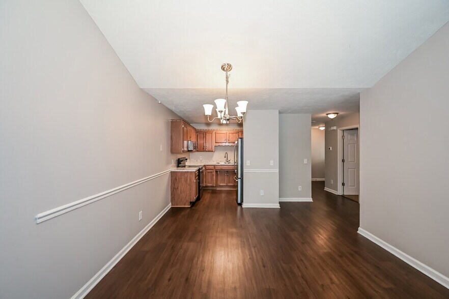 Building Photo - 603 Freedom Ct