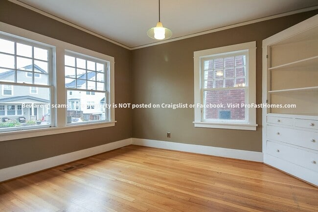 Building Photo - 4626 NE 29th Ave