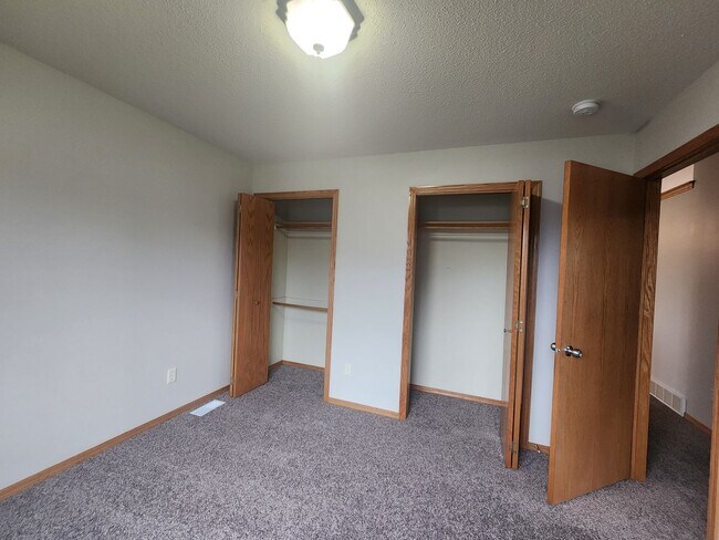 Building Photo - 821 S Whitewood Ave