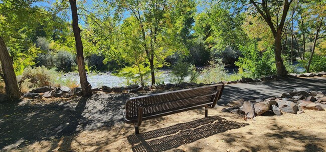 Building Photo - 3 bedroom condo with views of the Truckee ...