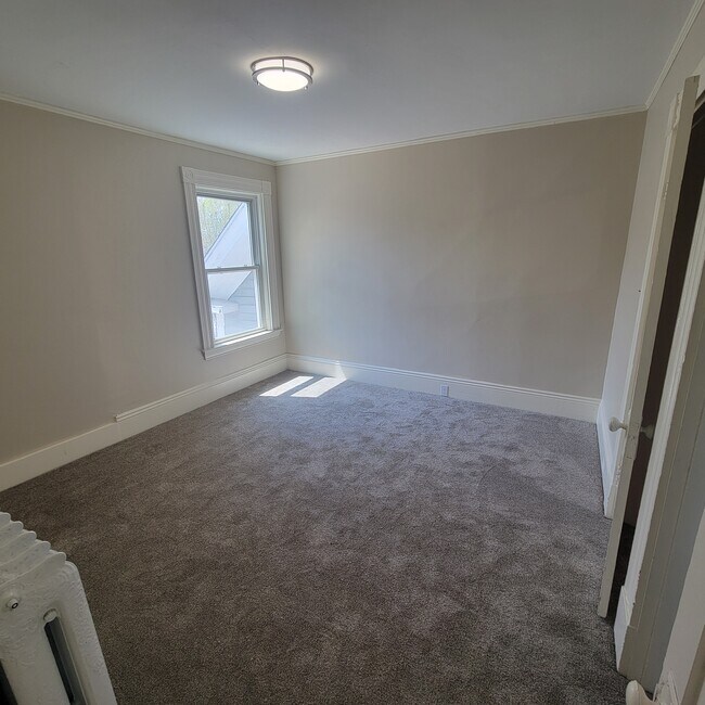 Building Photo - 15 Front St