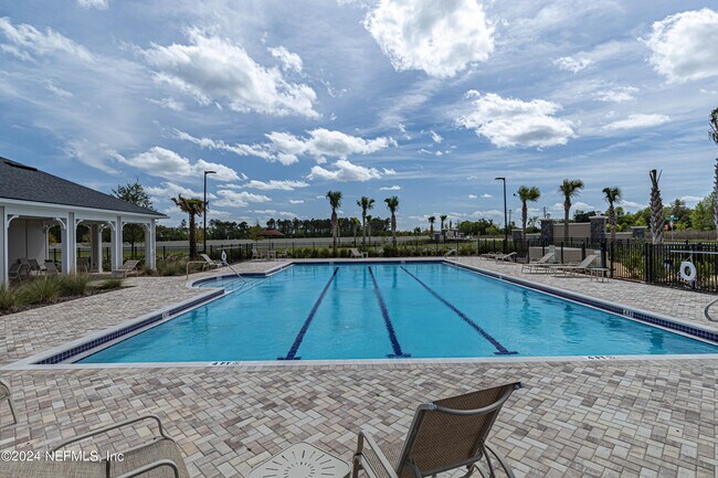 Building Photo - 3474 Cliffside Way