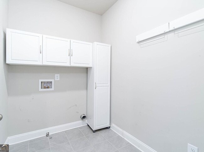 Building Photo - 831 Corsiglia Farm
