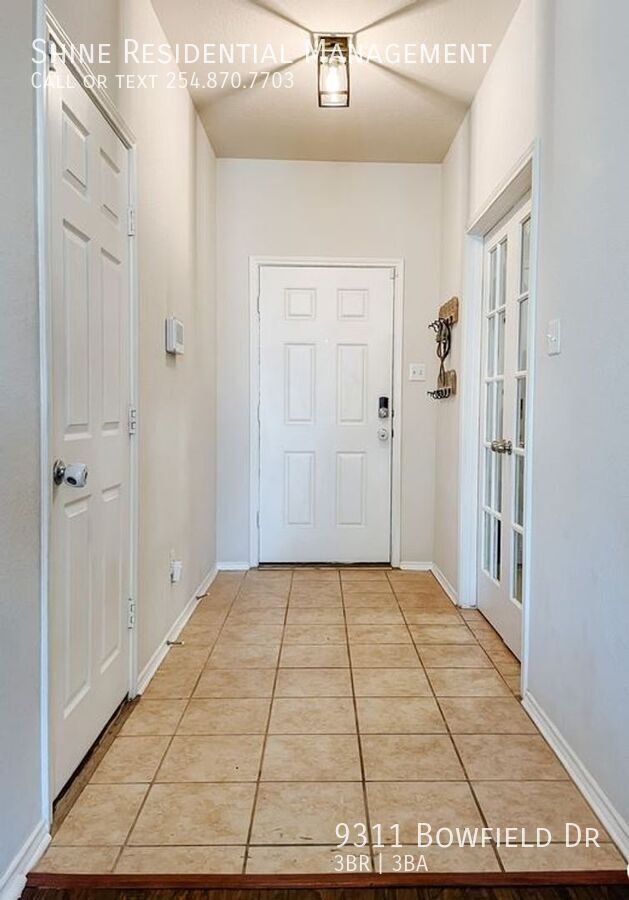 Building Photo - 9311 Bowfield Dr