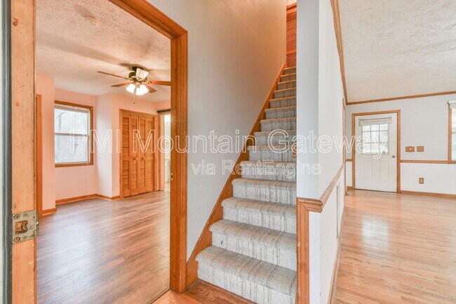 Building Photo - 495 Washboard Rd