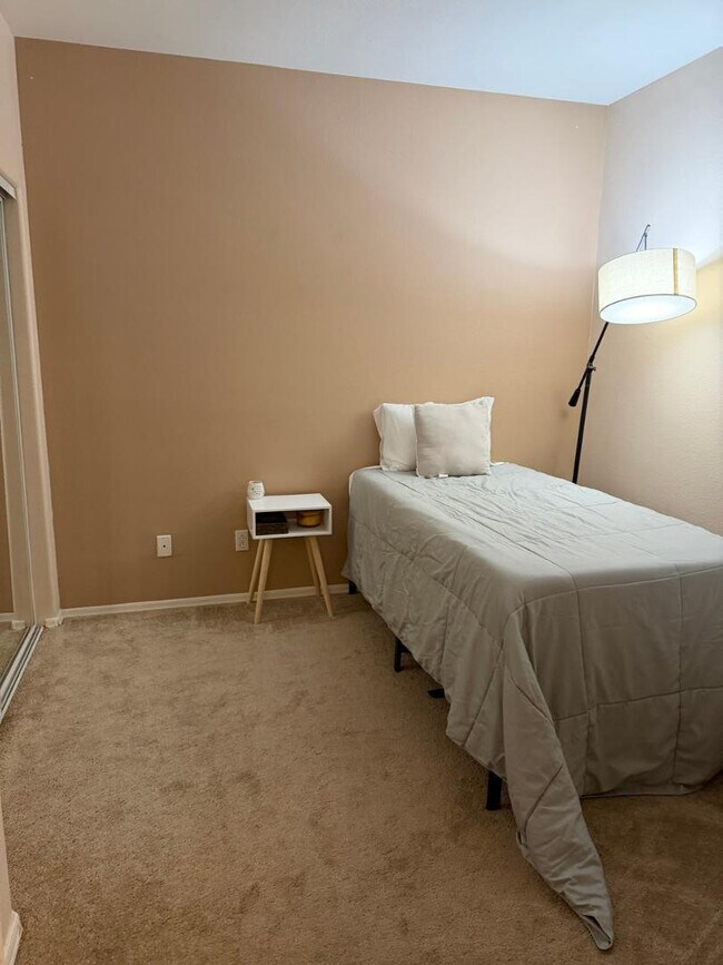 Building Photo - 4200 N 82nd St