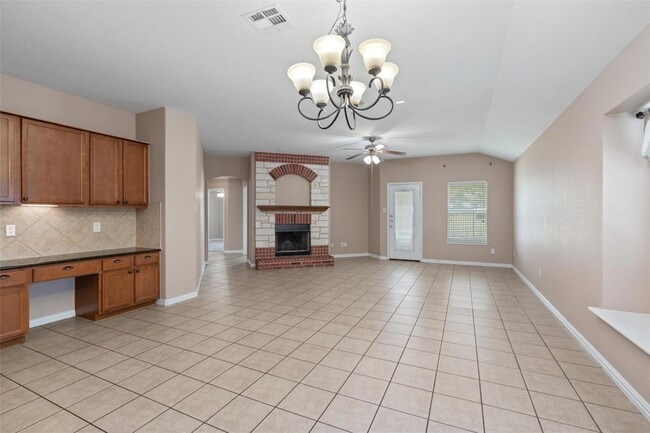 Building Photo - 1609 Hidden Springs Path