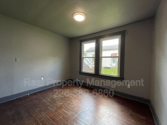 Building Photo - 1133 Maximillian St