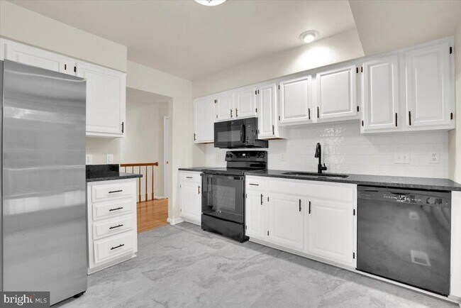 Building Photo - 307 Raft Cove