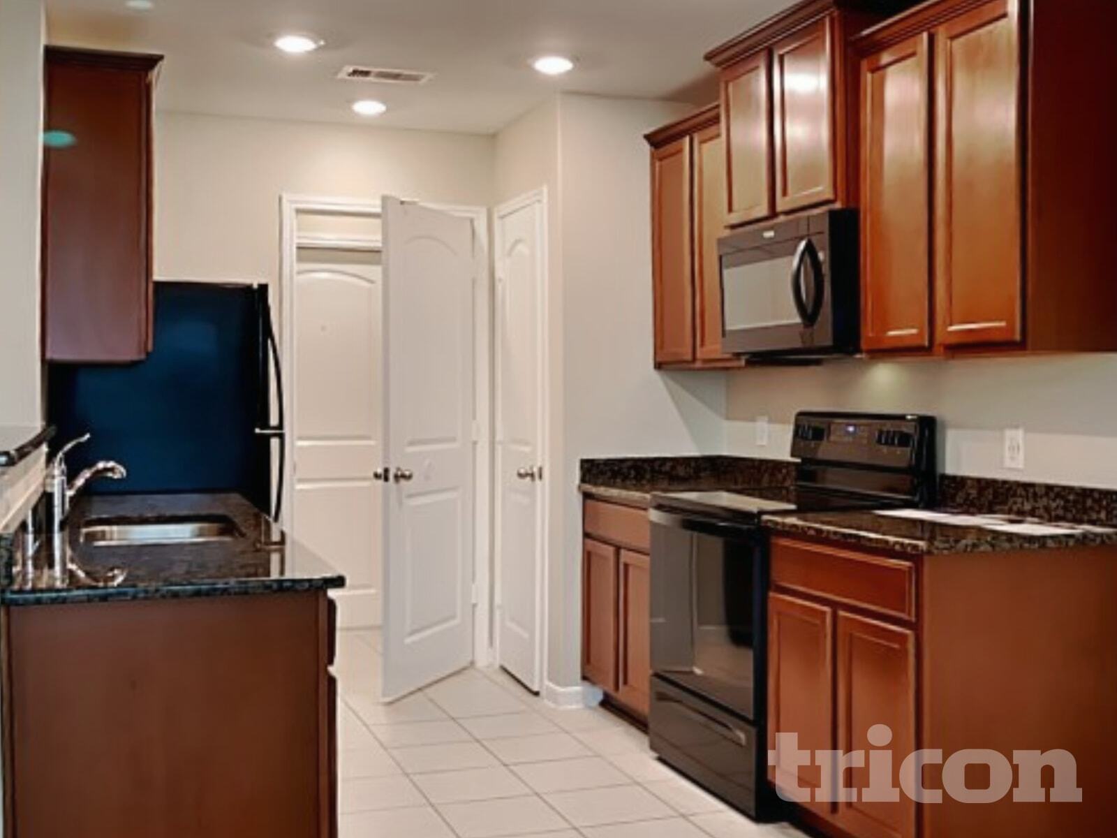 Building Photo - 832 Painted Bison Dr