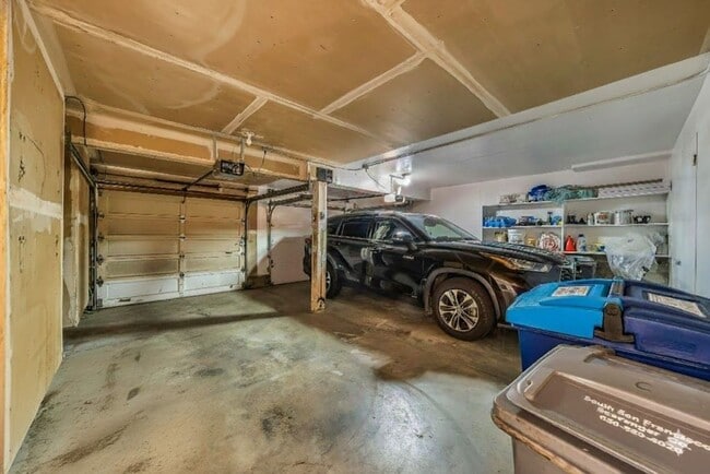 Building Photo - 963 Ridgeview Ct