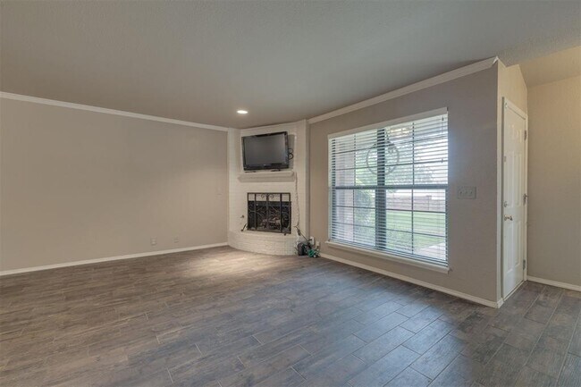 Building Photo - 6500 N Grand Blvd