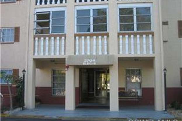 Building Photo - 3704 Broadway-