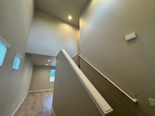 Building Photo - Amazing 3 bedroom Brand new home!!