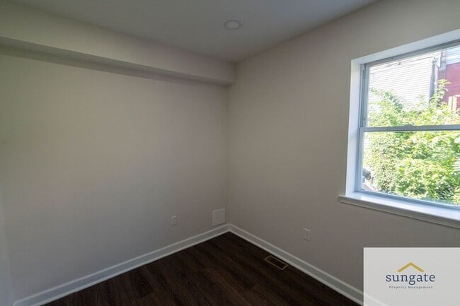 Building Photo - 1602 Cypress St