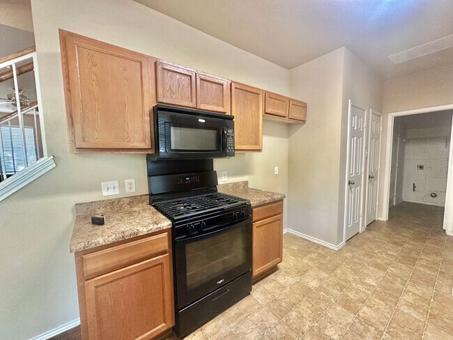 Building Photo - 4 BED 3 BATH IN ROUND ROCK TX