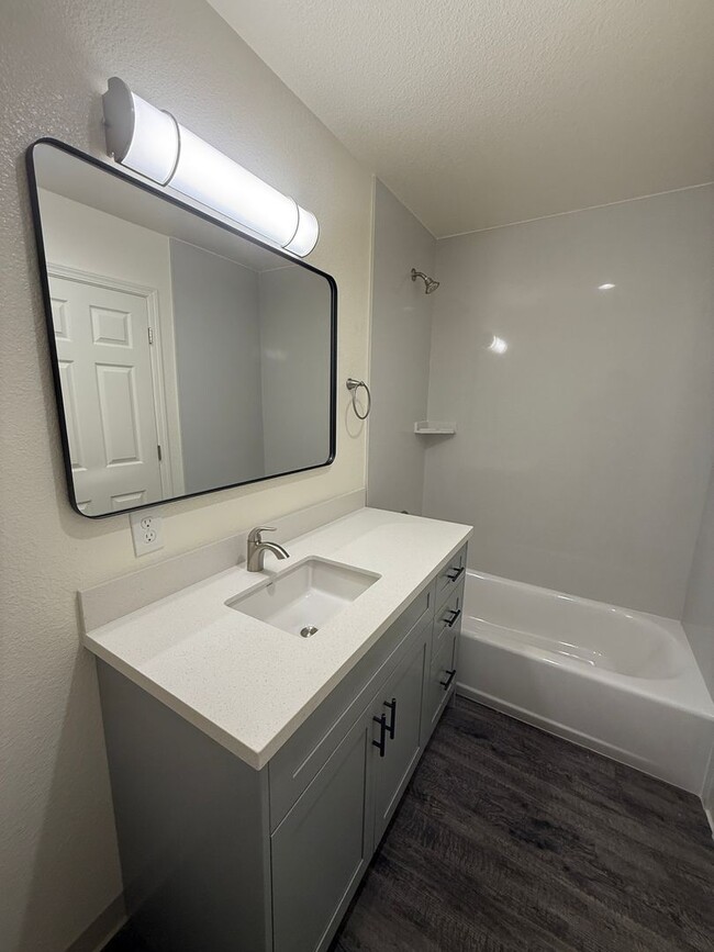 Building Photo - Free Month of Rent for Move in before Dec 1st - Brand New Upstairs 3 Bedroom Apartment