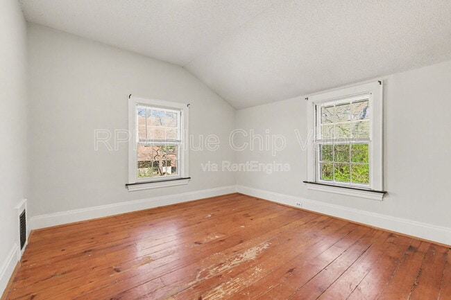 Building Photo - 2220 Salvador St