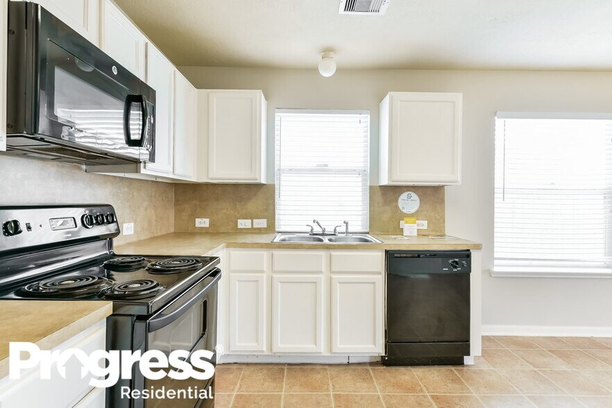 Building Photo - 13118 Kingston Point Ln