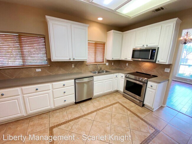 Building Photo - 4 br, 2.5 bath House - 5818 Bellaire Point