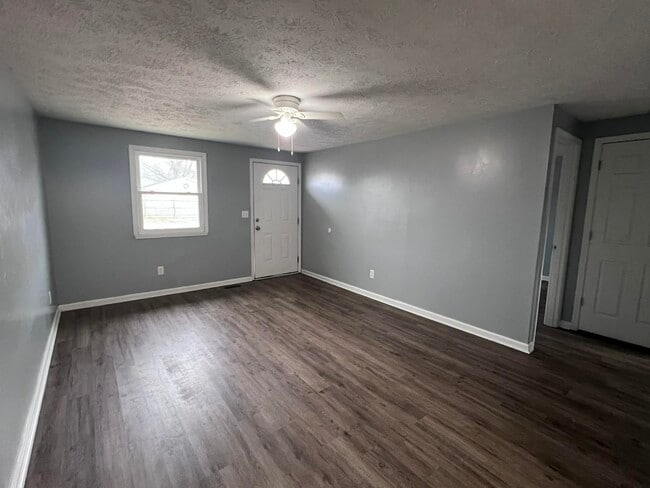 Building Photo - 1110 Leota Dr