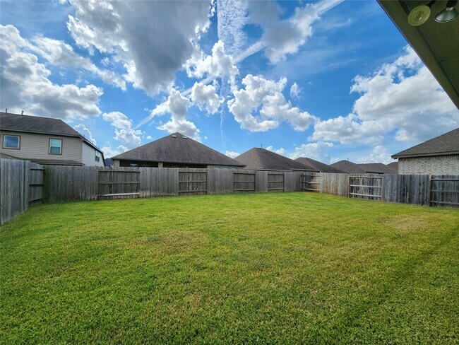 Building Photo - 14007 Hartford Heights Wy