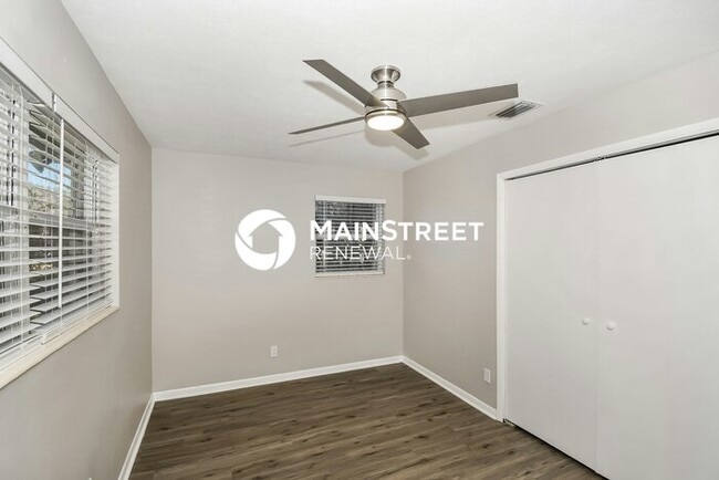 Building Photo - 3 Bedroom Pet-Friendly Home in JACKSONVILL...