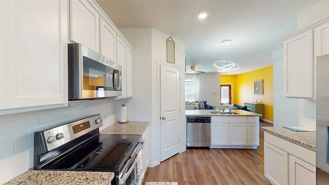 Building Photo - 4950 Parrington Dr