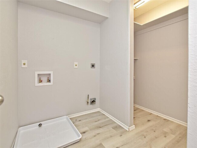 Building Photo - 15708 Opal Fire Dr