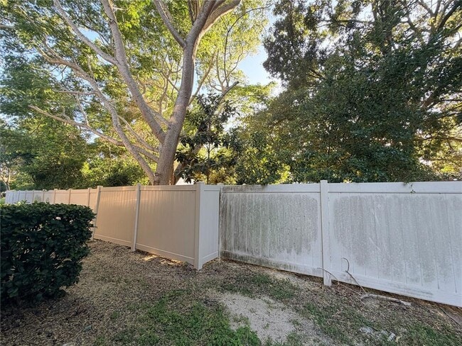 Building Photo - 4212 Bismarck Palm Dr