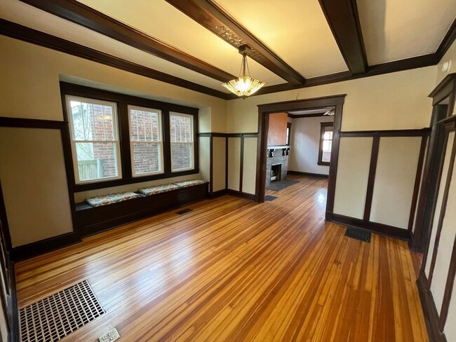 Building Photo - Unique House in Historic Neighborhood!