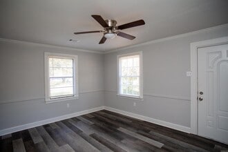 Building Photo - 1412 Peyton St