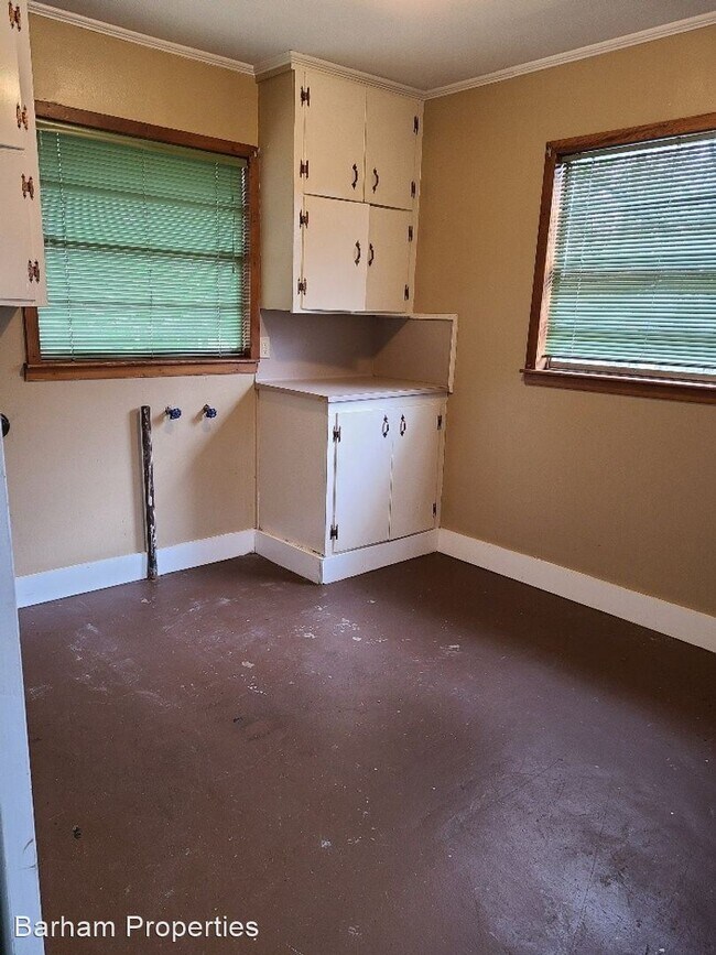 Building Photo - 3 br, 2 bath House - 417 Esther Blvd
