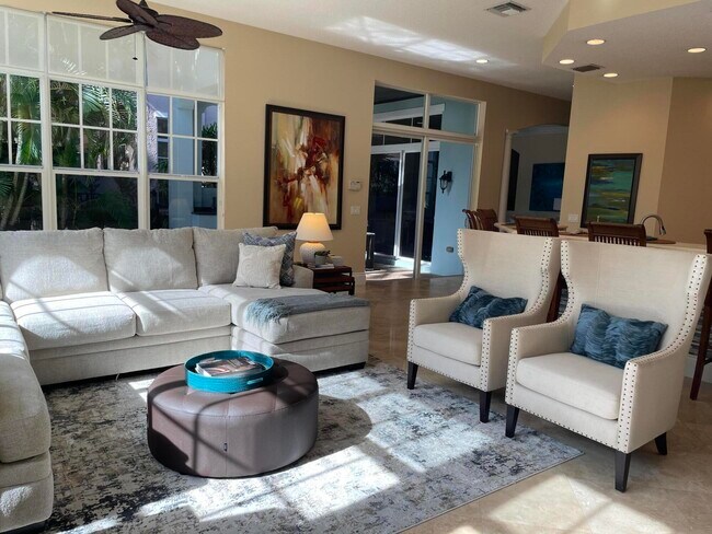 Building Photo - 124 Tulip Tree Ct