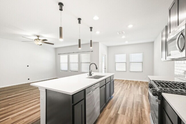 Primary Photo - "Charming 3-Bed, 2-Bath Oasis with 1,753 S...