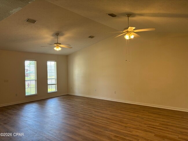 Building Photo - 509 Phillips Ct