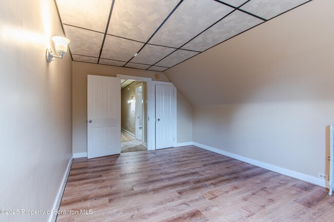 Building Photo - 1027 Woodlawn St