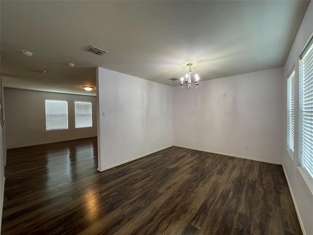 Building Photo - 2801 Mockingbird St