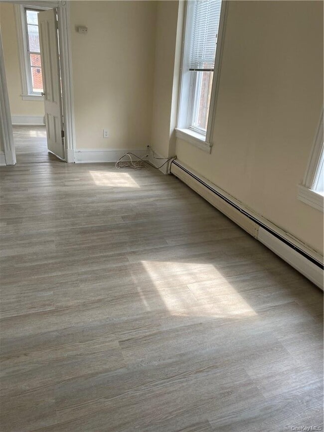 Building Photo - 8 Franklin Ave