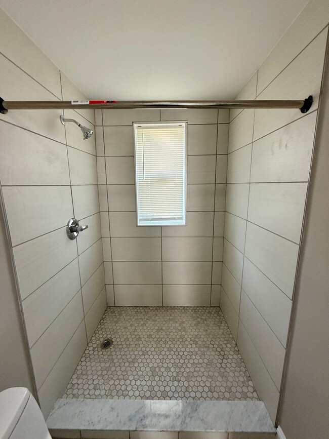 Building Photo - Renovated 2BR Home with Finished Basement ...