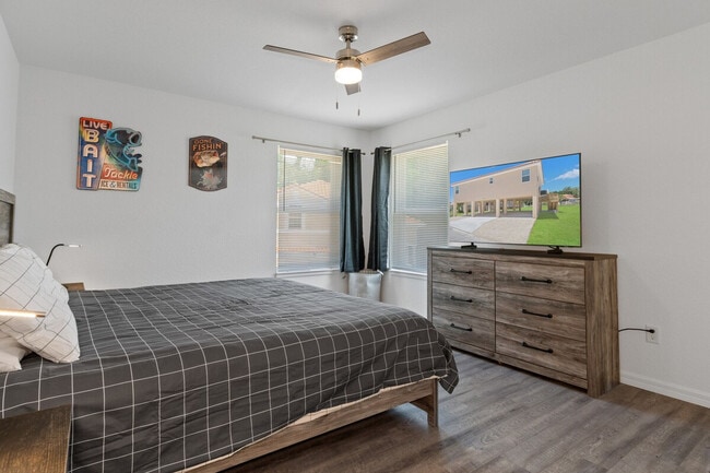 Building Photo - 4800 S Polderland Way