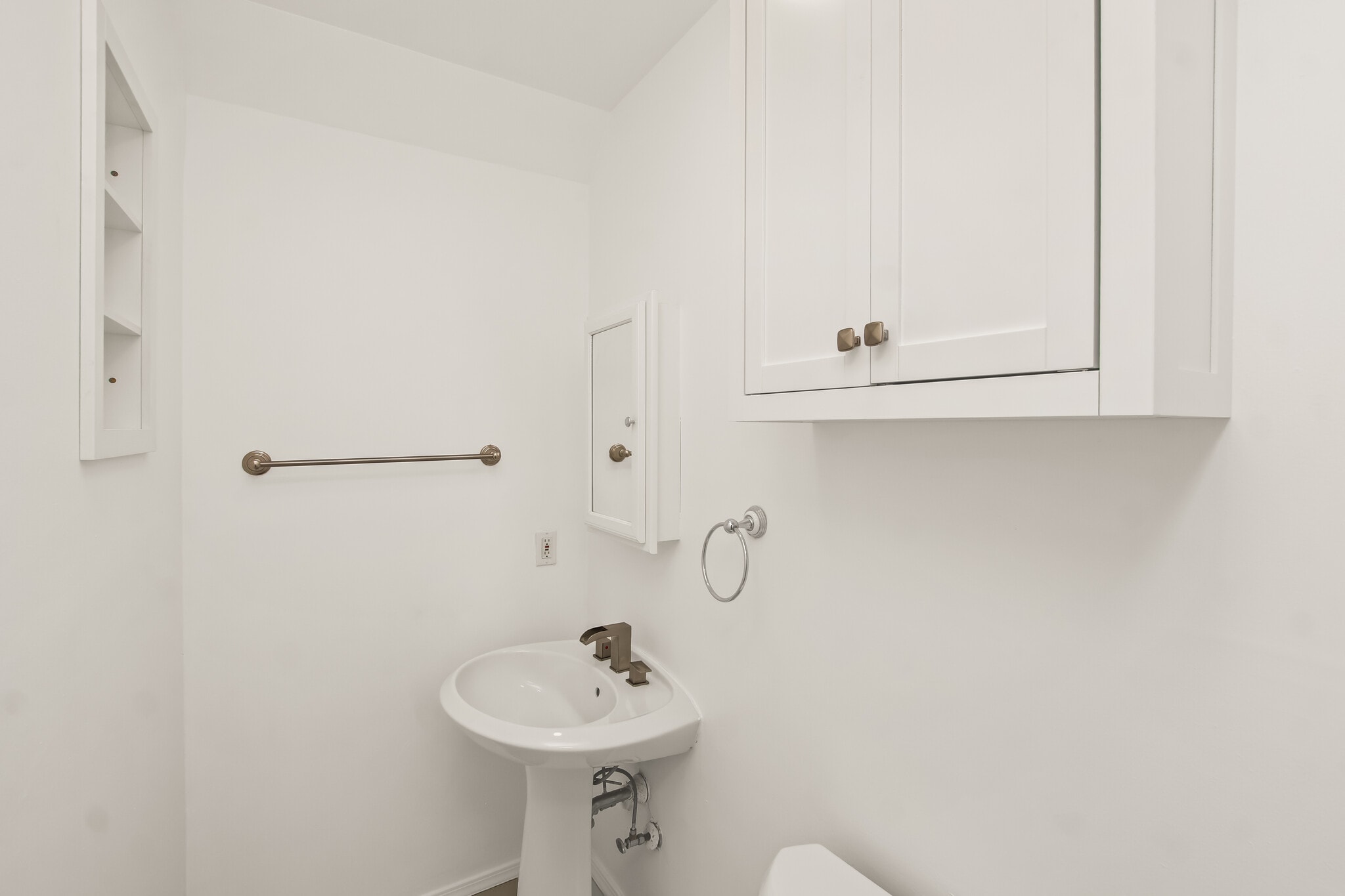 Building Photo - 1739 W Beach Ave